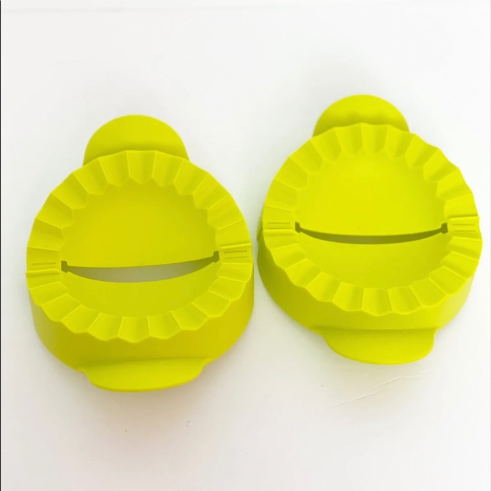 New !!! Tupperware empanada